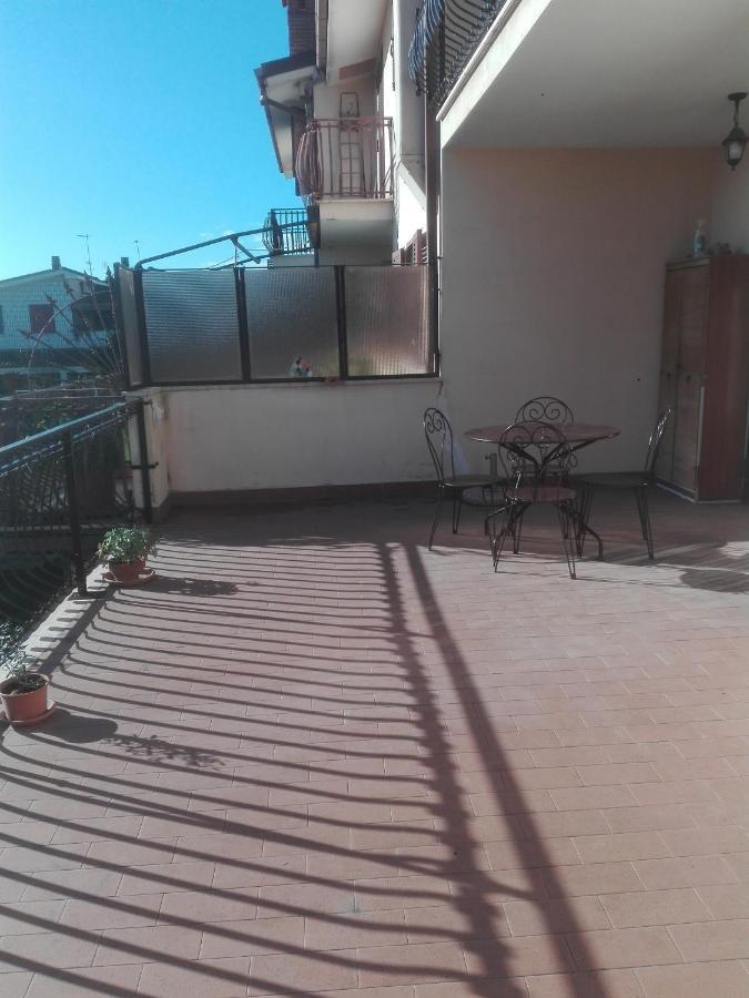דירות פיומיצ'ינו A Santy'S House 1Piano-No Lift-Shuttle A Pagamento-Raggiungibile A Piedi Aeroporto-Fermata Bus Fiera Di Roma A 3 Minuti-Air Condiz Ed Extra Bed For A Fee A Pagamento מראה חיצוני תמונה