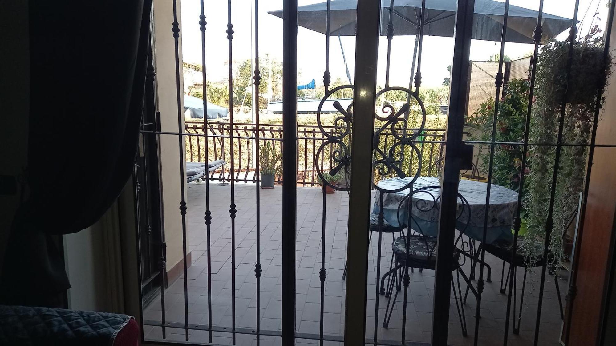 דירות פיומיצ'ינו A Santy'S House 1Piano-No Lift-Shuttle A Pagamento-Raggiungibile A Piedi Aeroporto-Fermata Bus Fiera Di Roma A 3 Minuti-Air Condiz Ed Extra Bed For A Fee A Pagamento מראה חיצוני תמונה